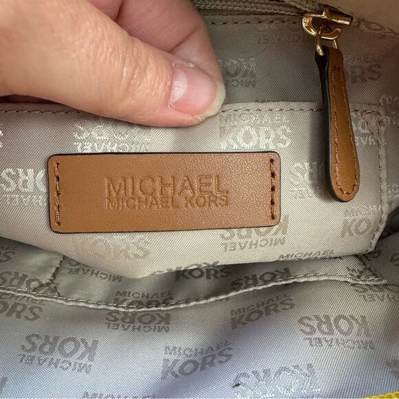 Michael Kors Kempton Bright Yellow Tote Bag Purse - Picture 10 of 10